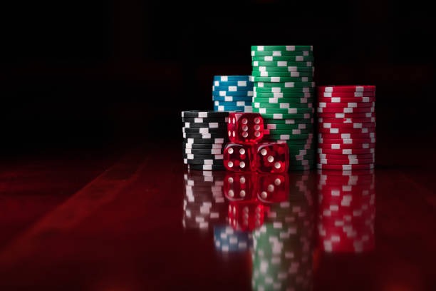hptoto mobile app interface showing live-dealer tables and sportsbook markets on Android and iOS